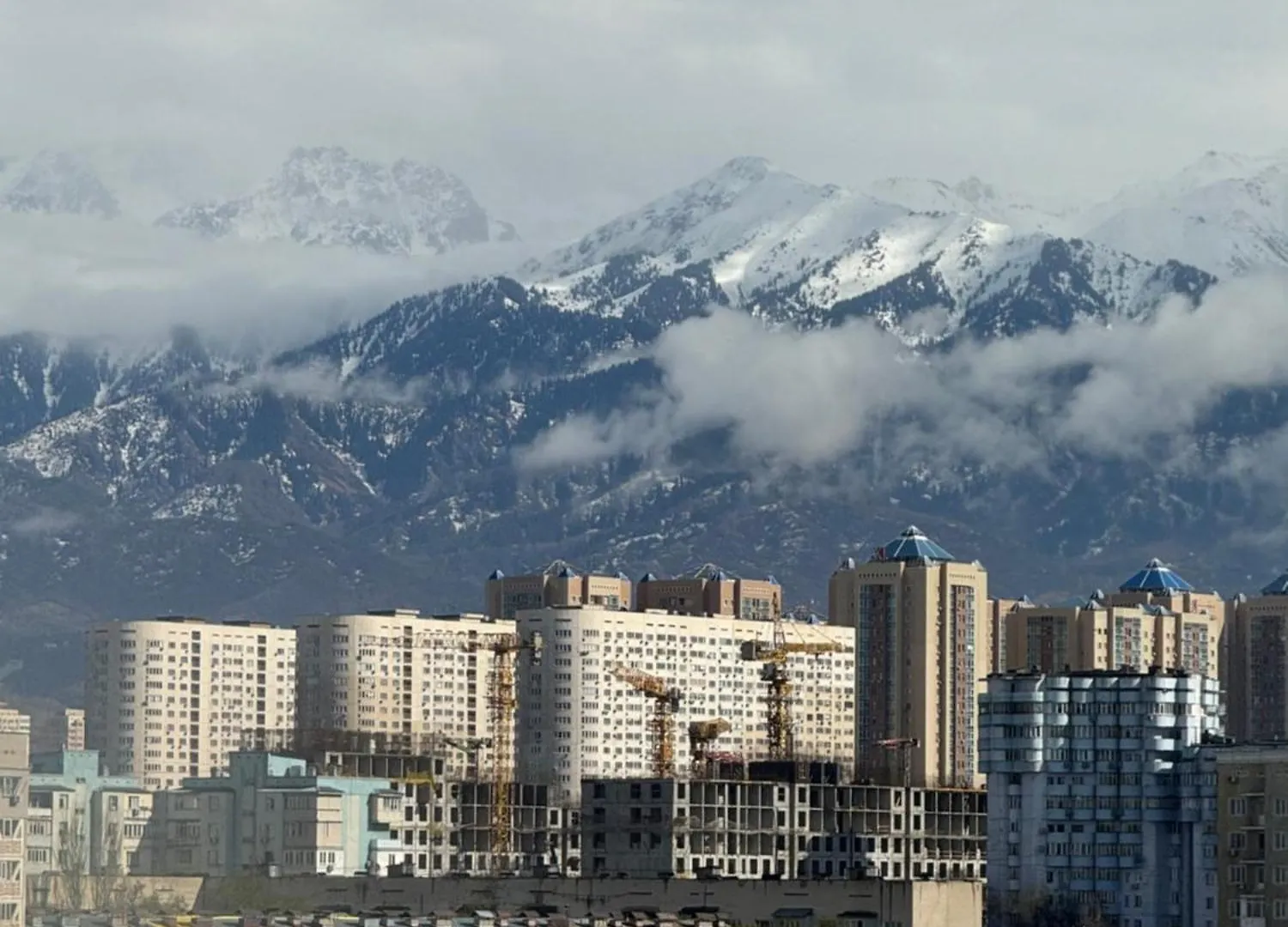 Двухкомнатная Студия С Панорамным Видом На Горы Almaty 0*,