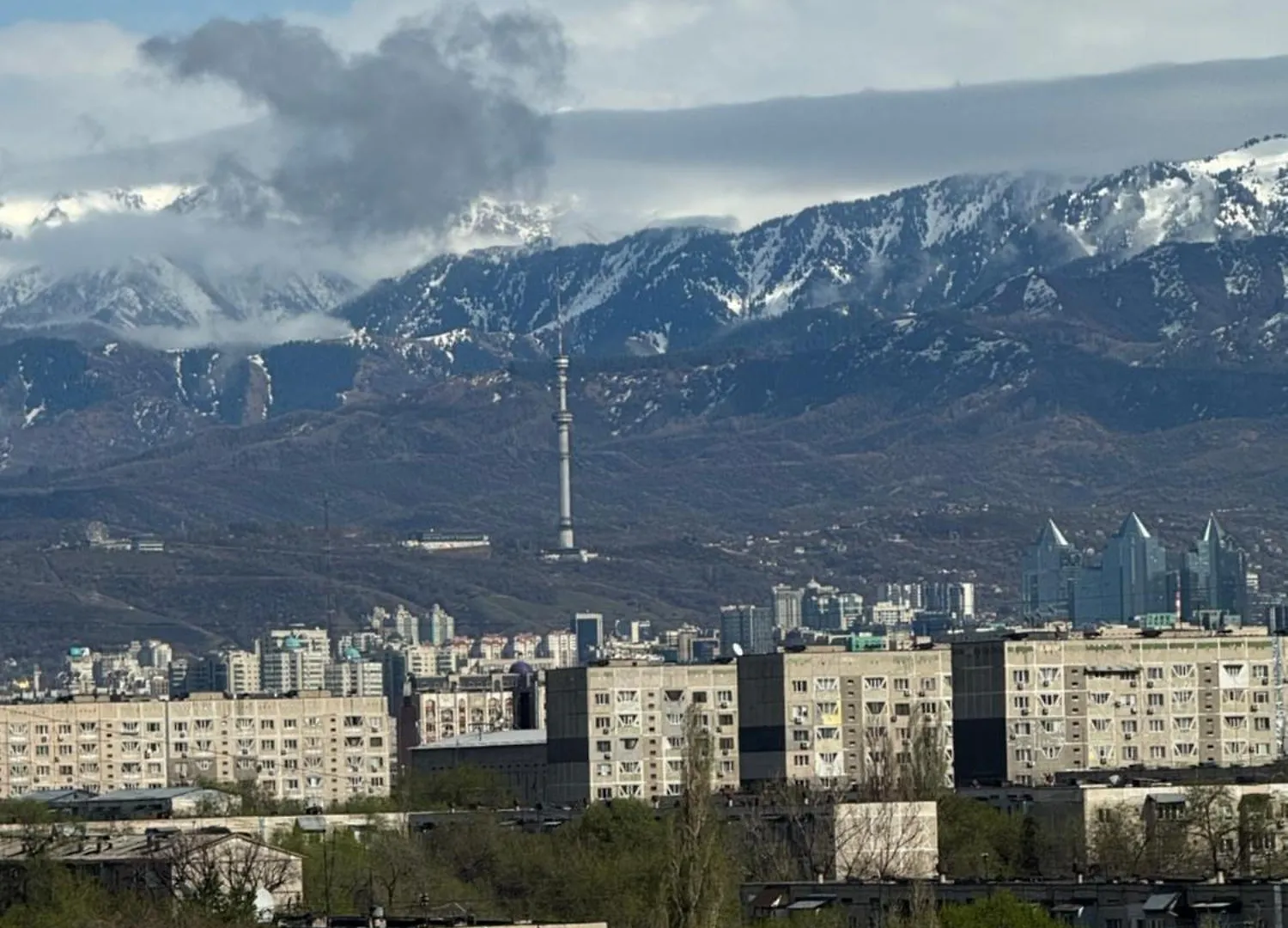 Двухкомнатная Студия С Панорамным Видом На Горы Almaty Apartment