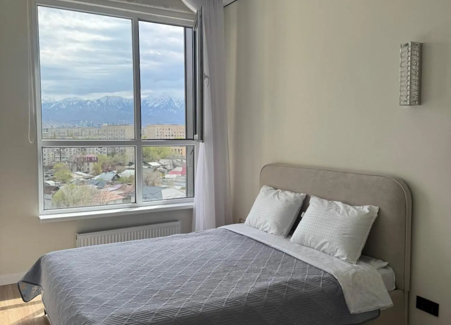 Двухкомнатная Студия С Панорамным Видом На Горы Almaty